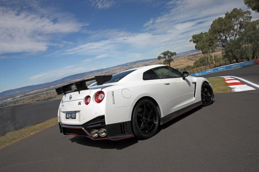  Nissan GT-R Nismo 2017 года  (AU) (фото 22 из 34)
